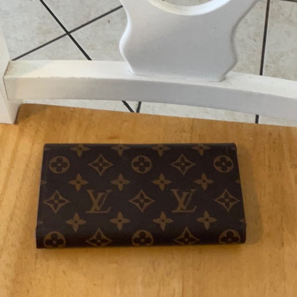 Louis Vuitton Brown Monogram Wallet - Picture 7 of 8